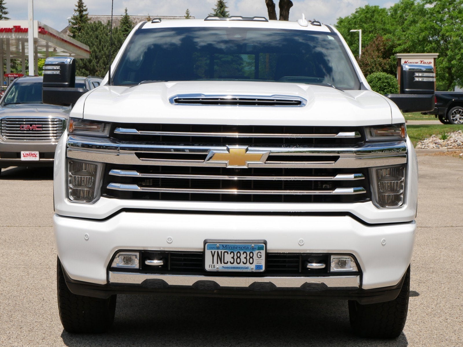 Used 2020 Chevrolet Silverado 3500HD High Country with VIN 1GC4YVEYXLF103580 for sale in Apple Valley, Minnesota