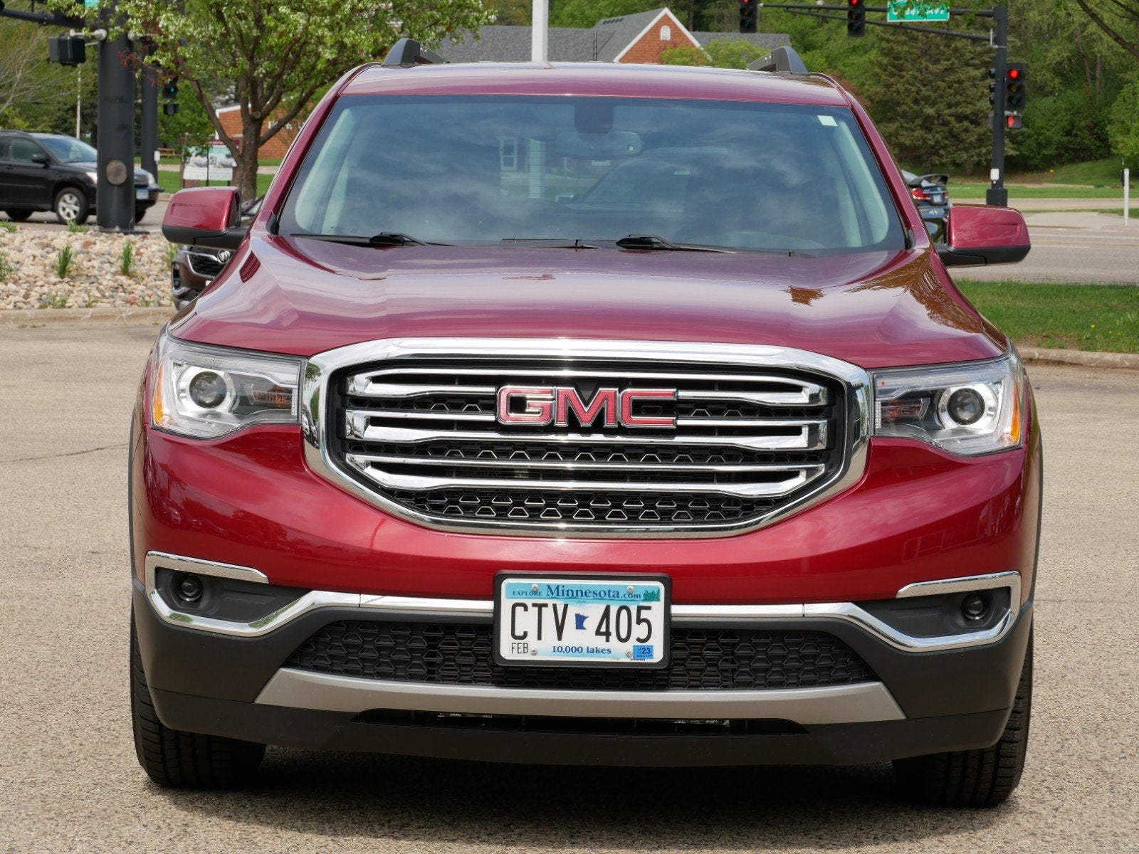 Used 2019 GMC Acadia SLT-1 with VIN 1GKKNULS4KZ207668 for sale in Apple Valley, Minnesota