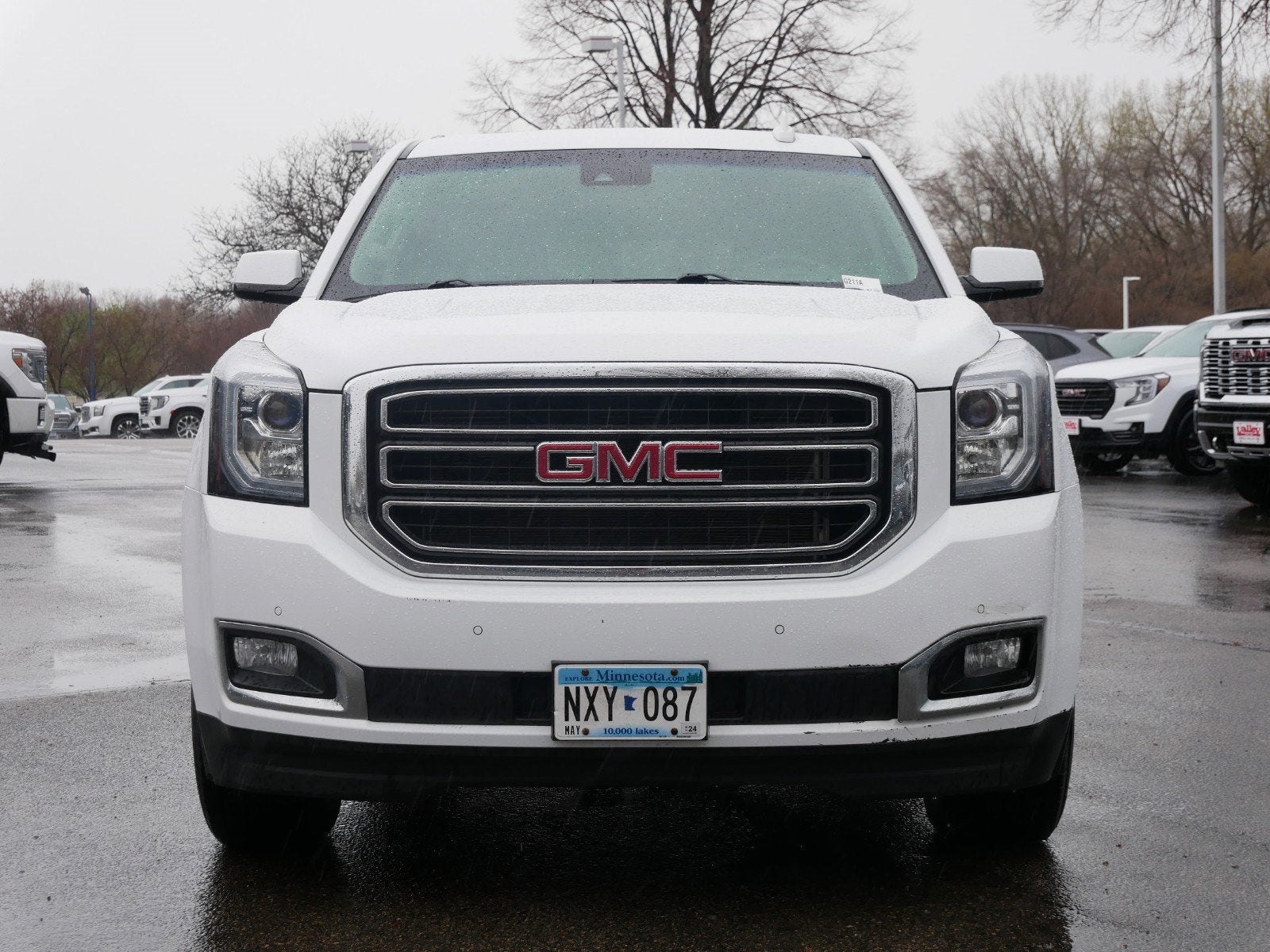 Used 2016 GMC Yukon XL SLT with VIN 1GKS2GKC8GR307624 for sale in Apple Valley, Minnesota