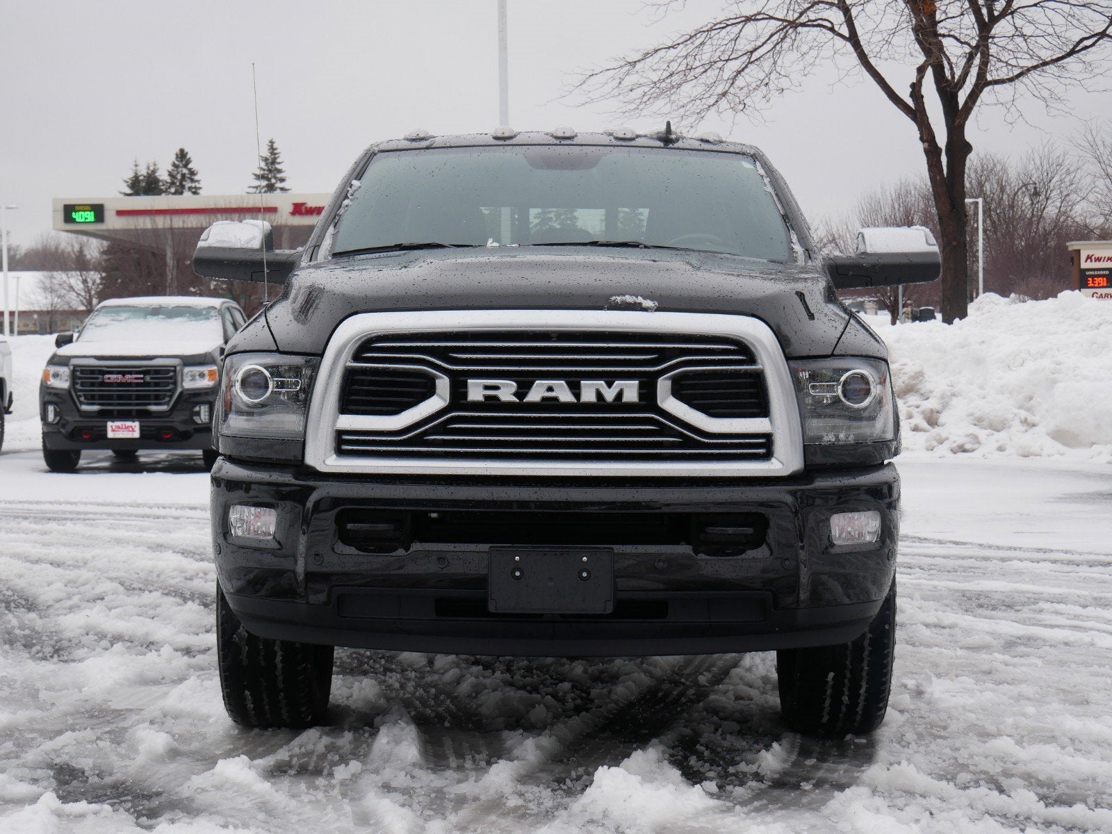 Used 2018 RAM Ram 3500 Pickup Laramie Limited with VIN 3C63R3NLXJG292252 for sale in Apple Valley, Minnesota