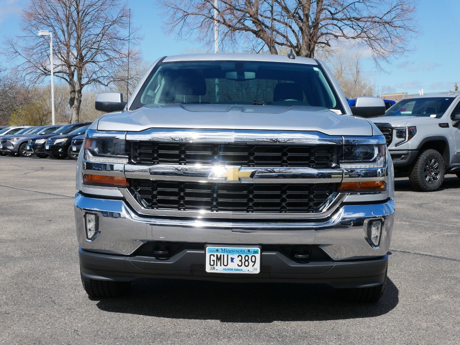 Used 2016 Chevrolet Silverado 1500 LT with VIN 3GCUKREC6GG261948 for sale in Apple Valley, Minnesota