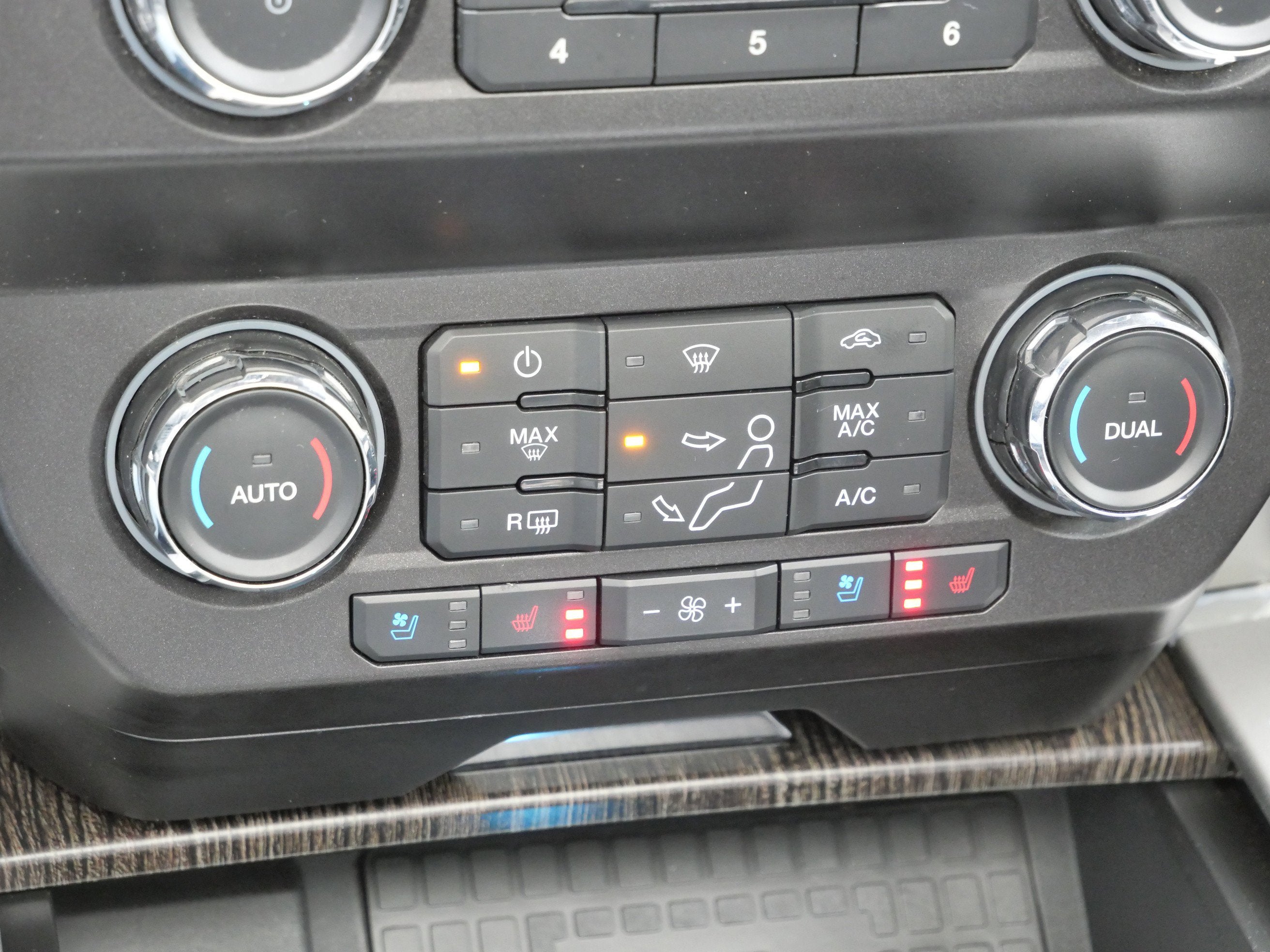 2020 Ford Super Duty F-350 SRW XL