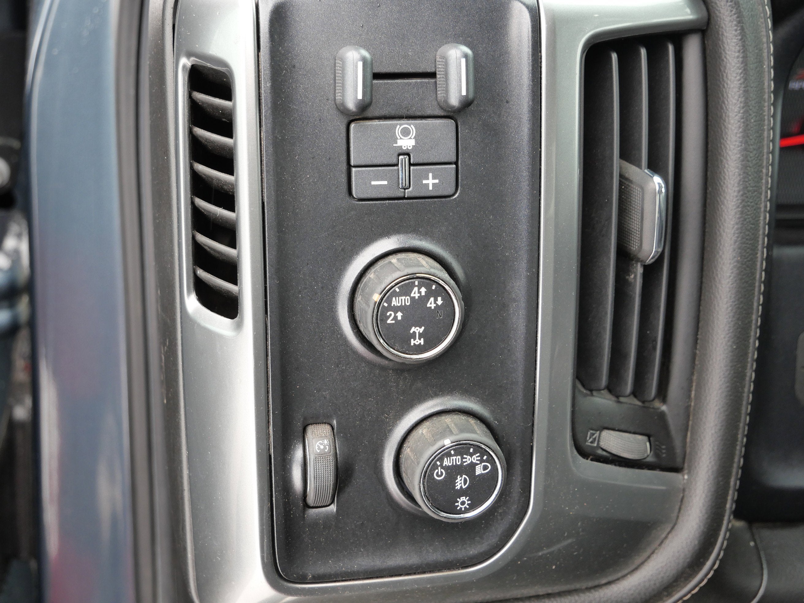 2014 Chevrolet Silverado 1500 LTZ