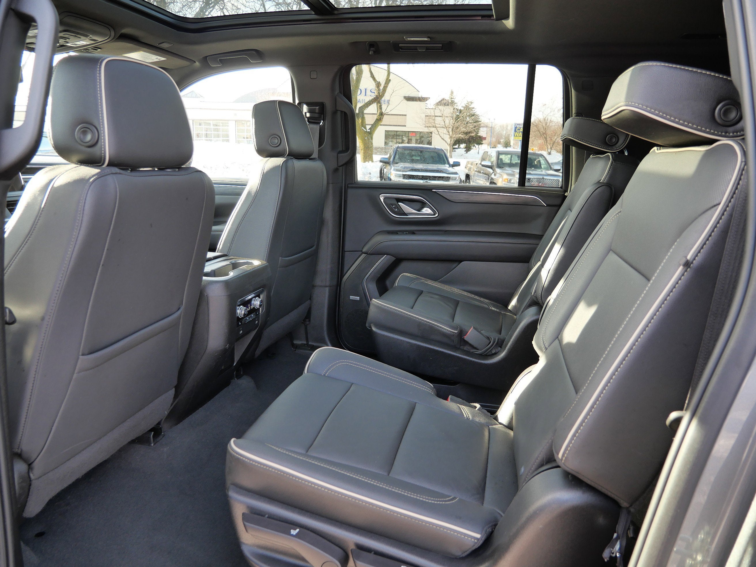 2022 GMC Yukon XL SLT