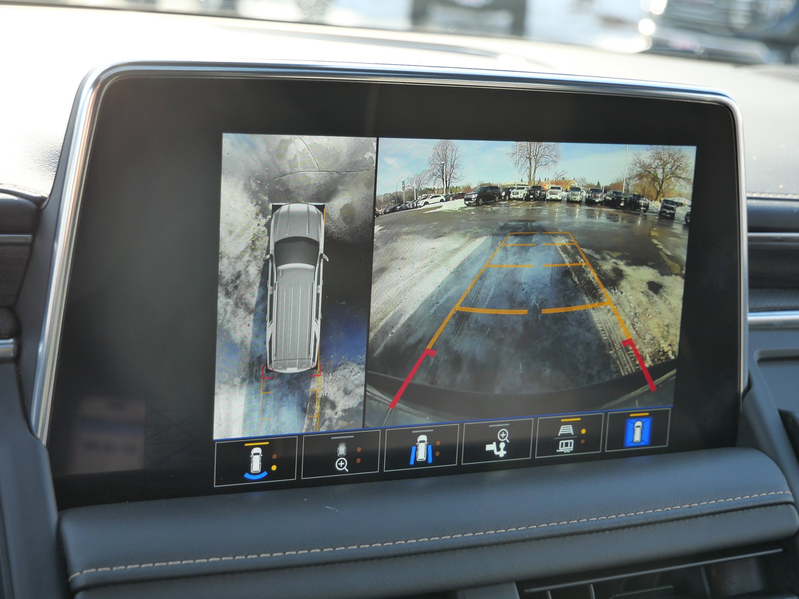 2022 GMC Yukon XL SLT