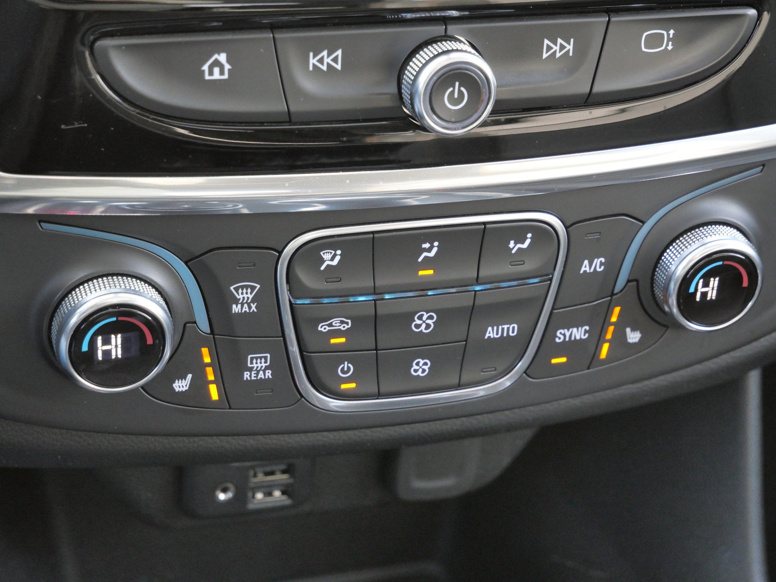 2020 Chevrolet Traverse RS