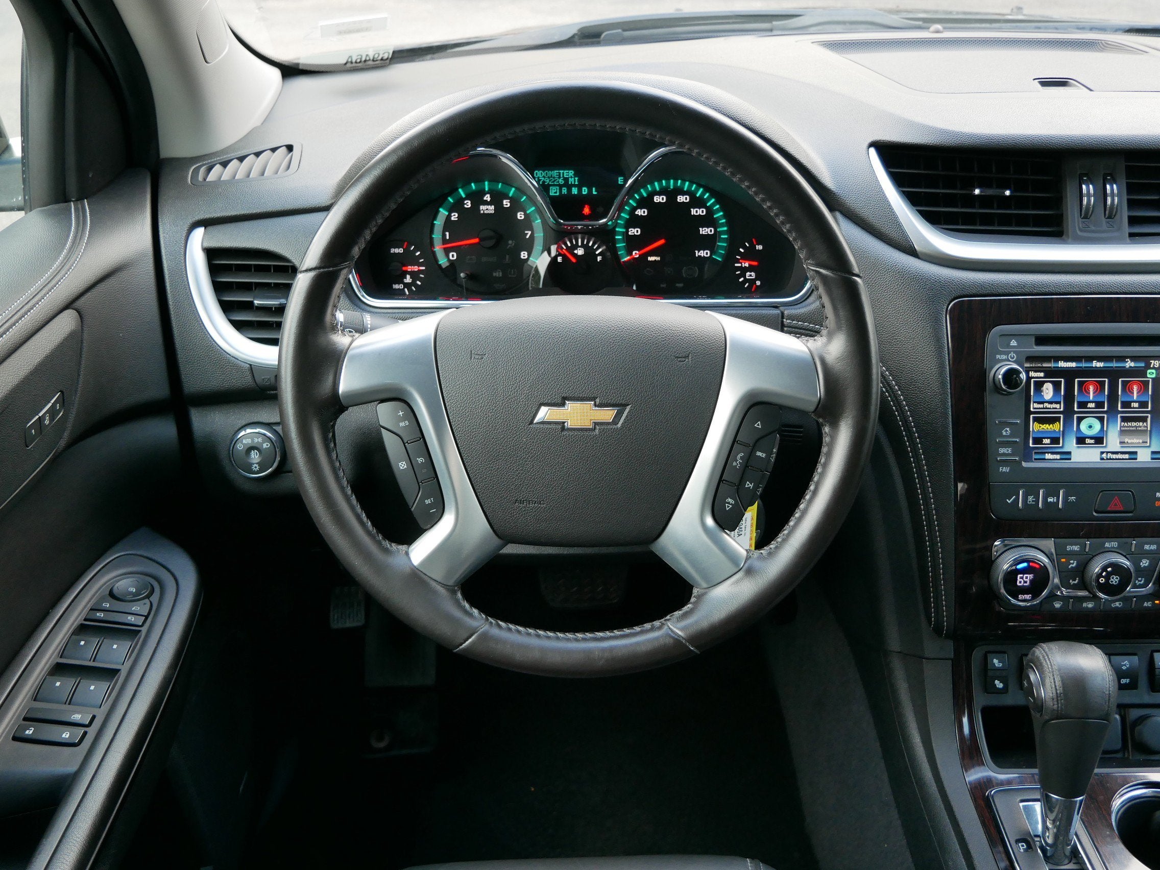 2017 Chevrolet Traverse LT