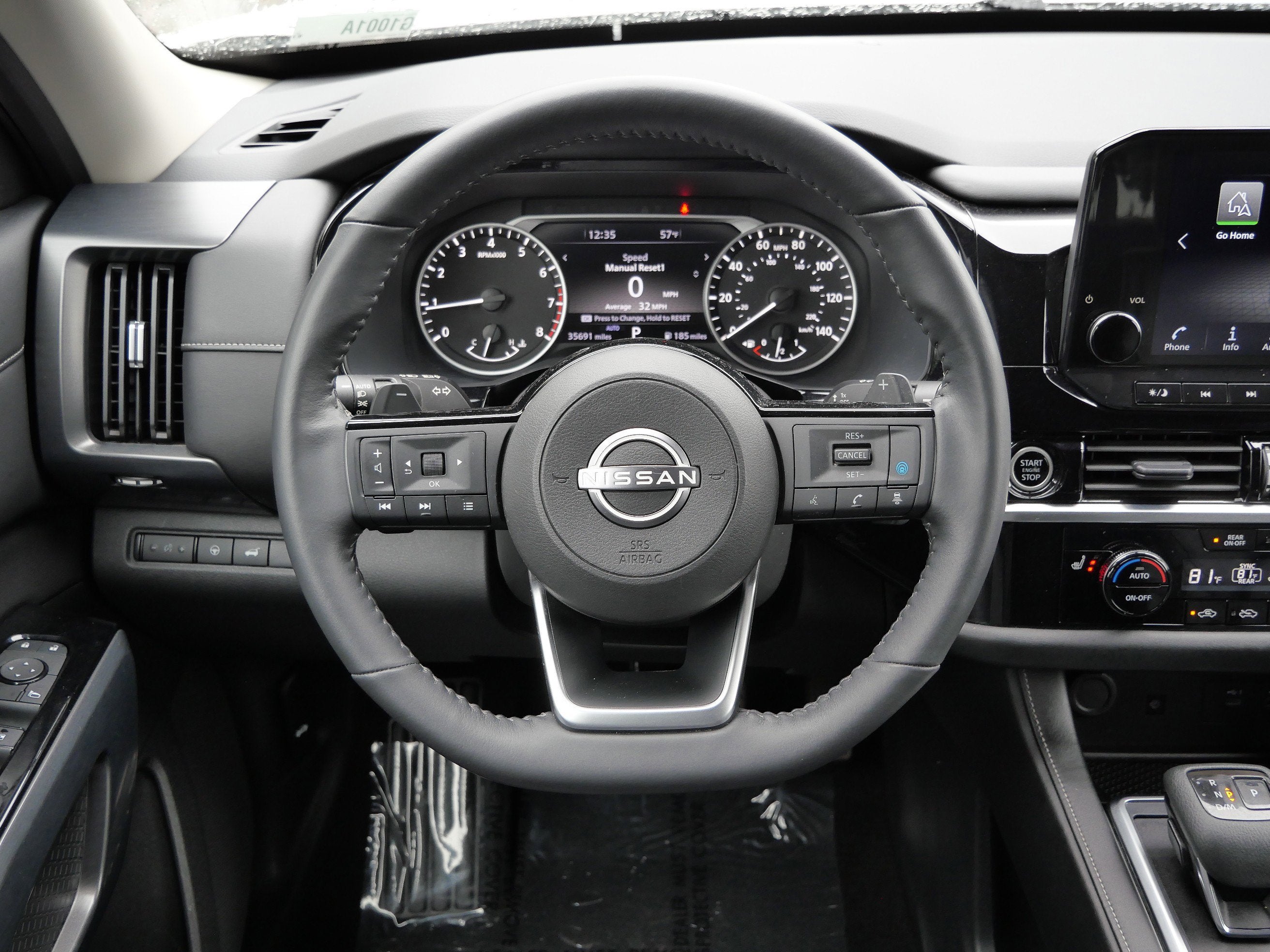 2023 Nissan Pathfinder SL