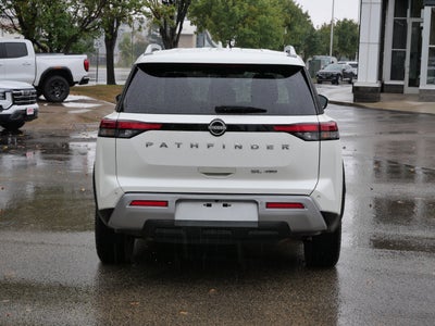 2023 Nissan Pathfinder SL