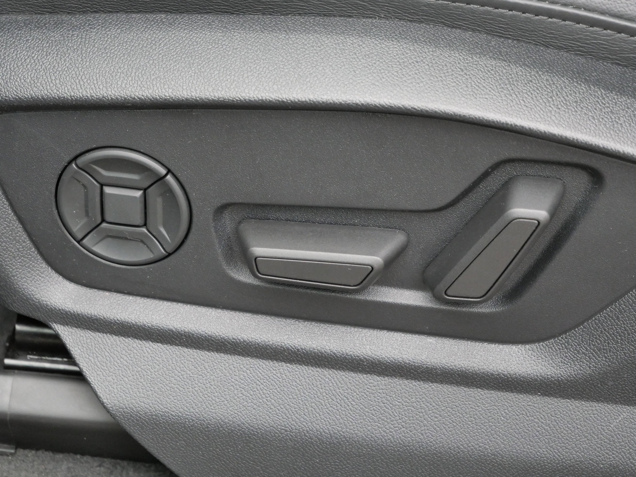 2023 Audi Q7 Premium Plus