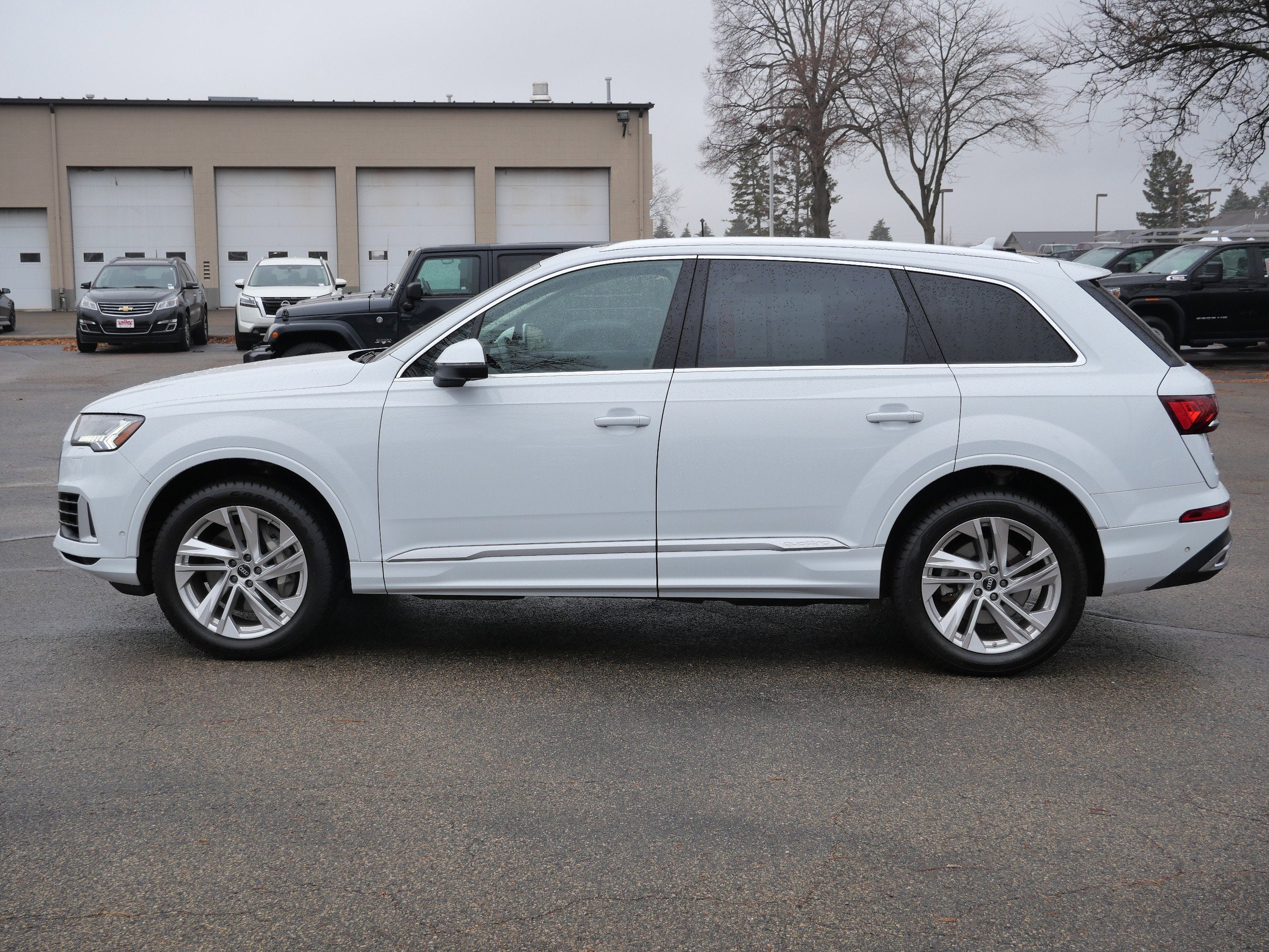 2023 Audi Q7 Premium Plus